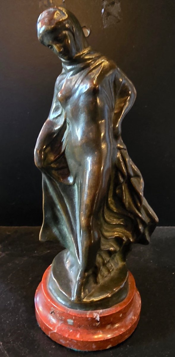 Bronze Veiled Woman In Antique Style -photo-2