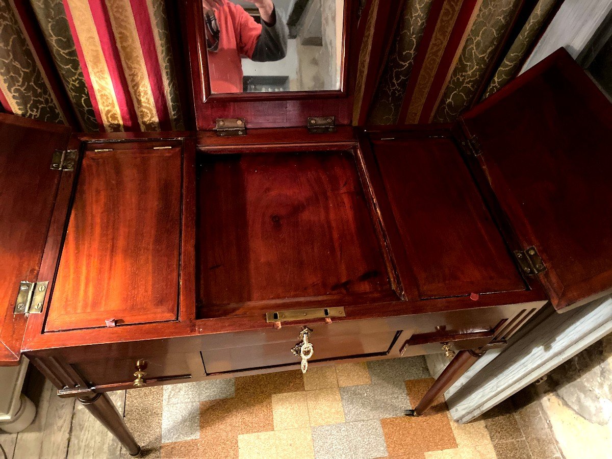 Sober And Beautiful Powder Table In Cuban Mahogany From The 18th Century, Louis XVI Fluted Spindle Feet-photo-4