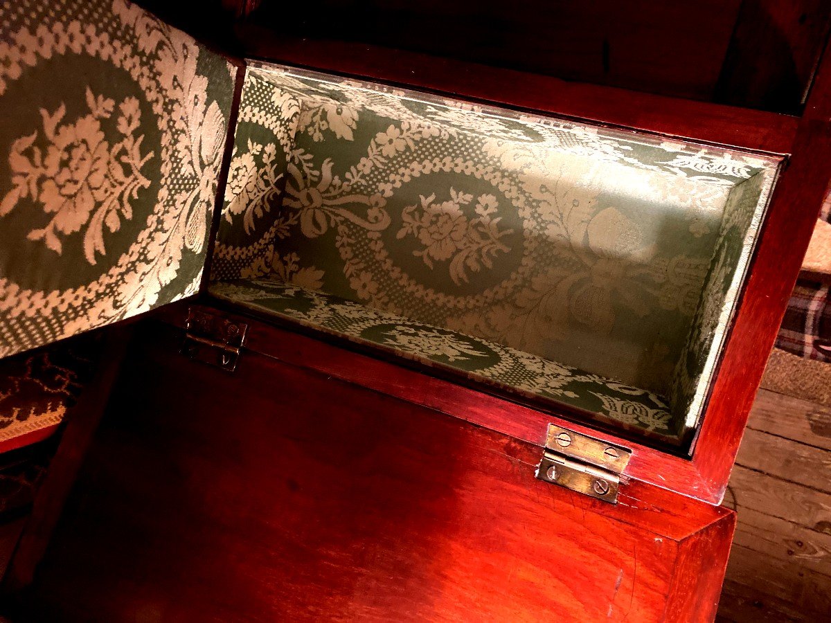 Sober And Beautiful Powder Table In Cuban Mahogany From The 18th Century, Louis XVI Fluted Spindle Feet-photo-1