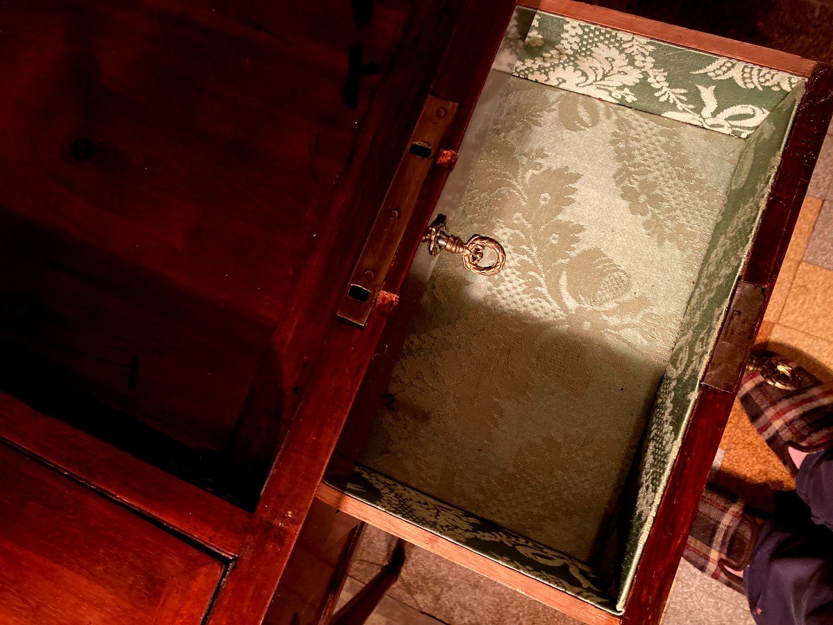 Sober And Beautiful Powder Table In Cuban Mahogany From The 18th Century, Louis XVI Fluted Spindle Feet-photo-2