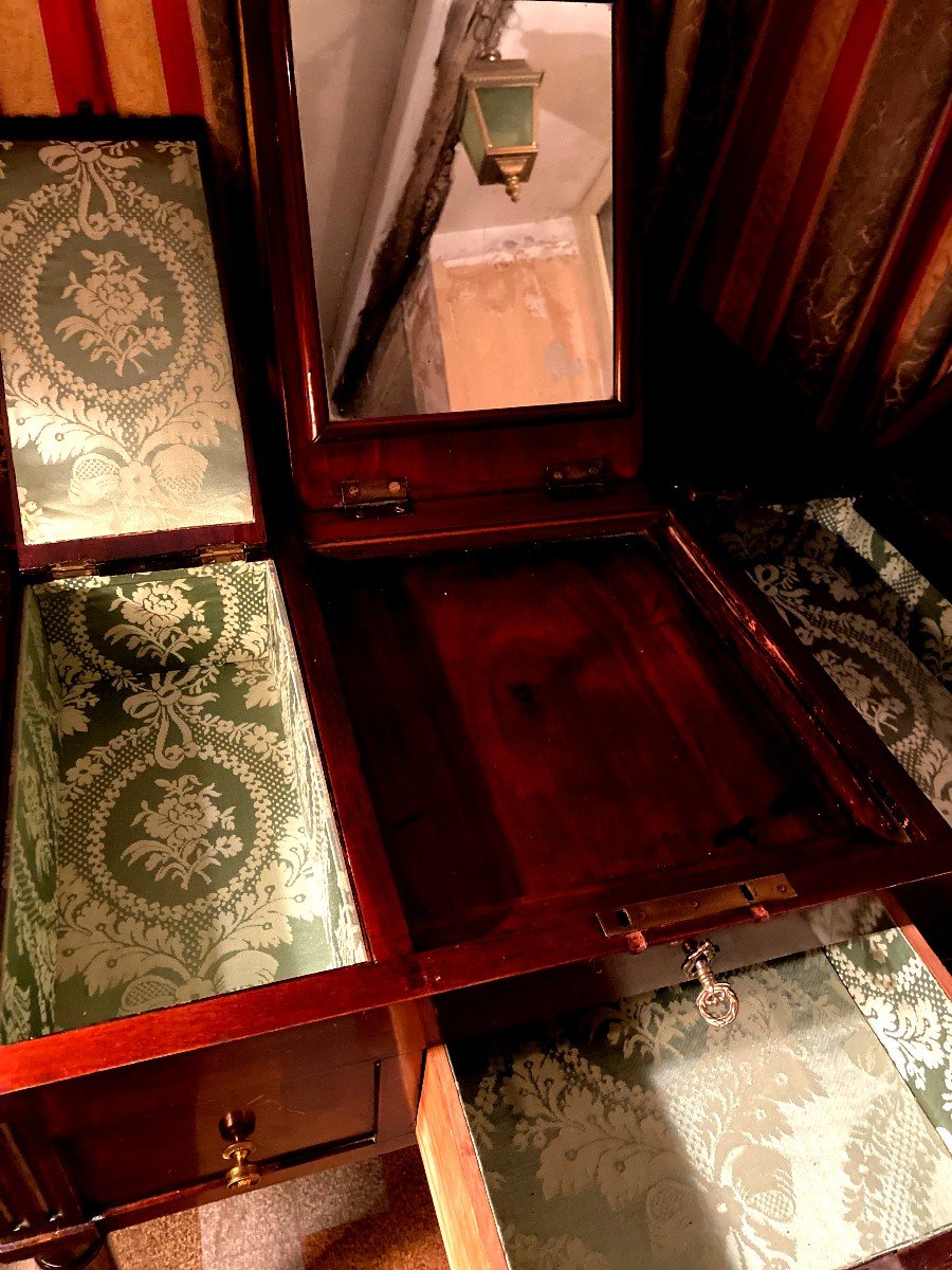 Sober And Beautiful Powder Table In Cuban Mahogany From The 18th Century, Louis XVI Fluted Spindle Feet-photo-5