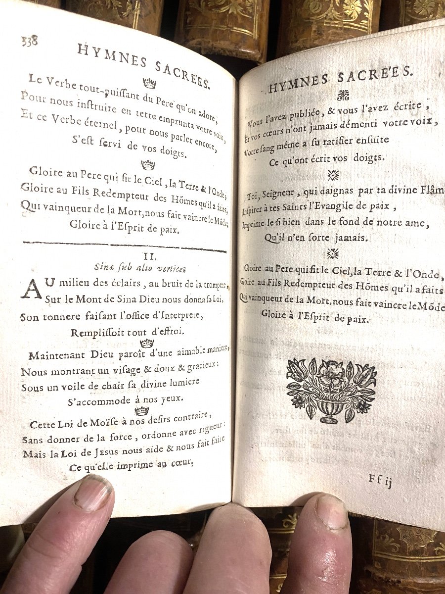 "traduction En Vers Français Des Hymnes De Monsieur De Santeuil" . I Vol. In 12 , à Paris 1699.-photo-7