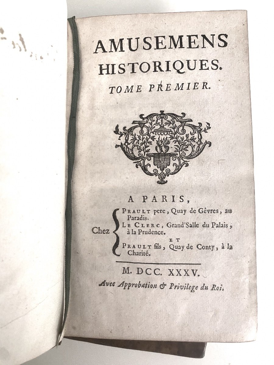 Historical Amusements In Two Volumes In12 In Paris 1735-photo-4