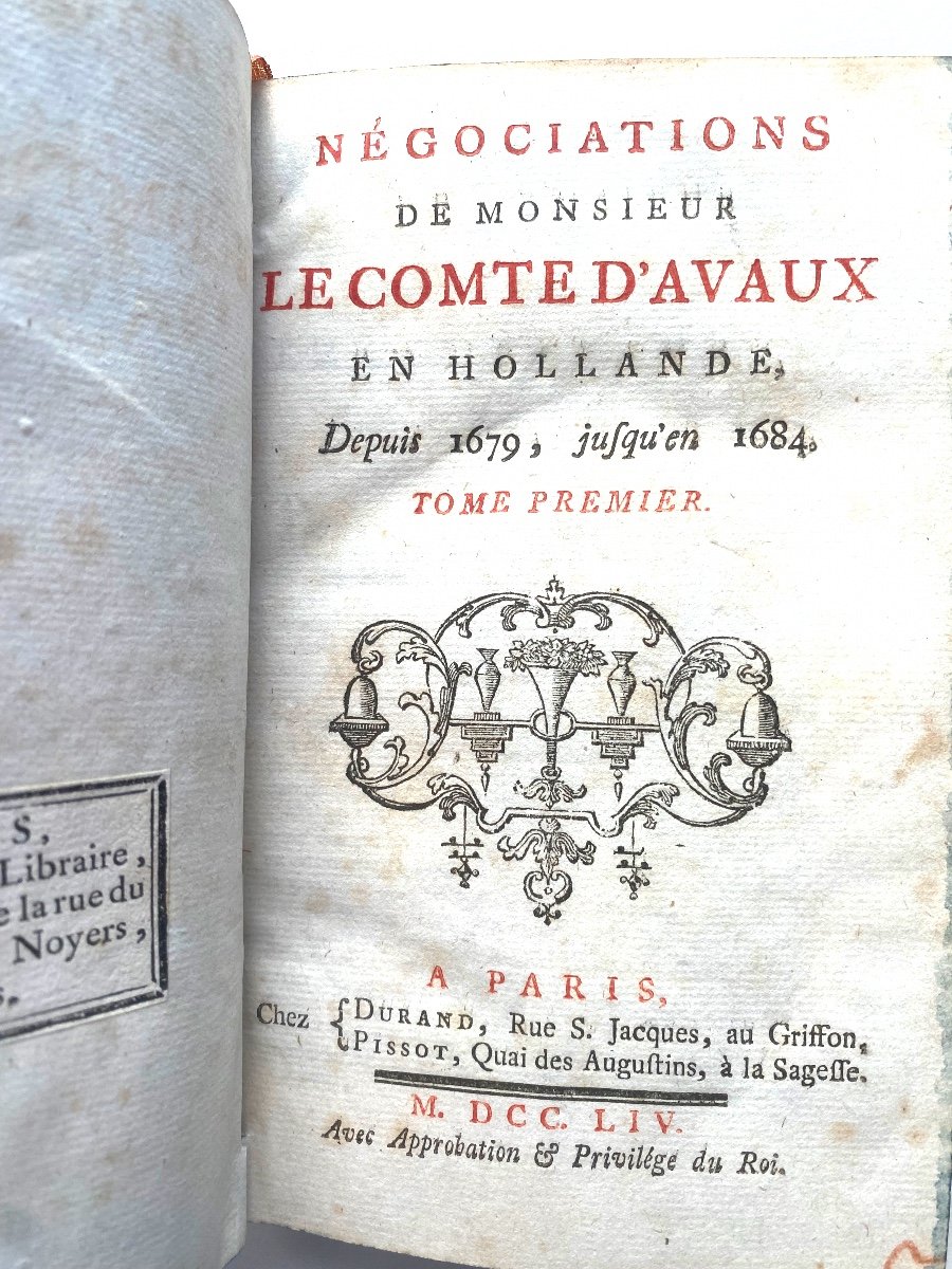 En Trois Beaux Volumes In 12 Plein Veau Négociations. De Monsieur Le Comte D’avaux En Hollande-photo-3