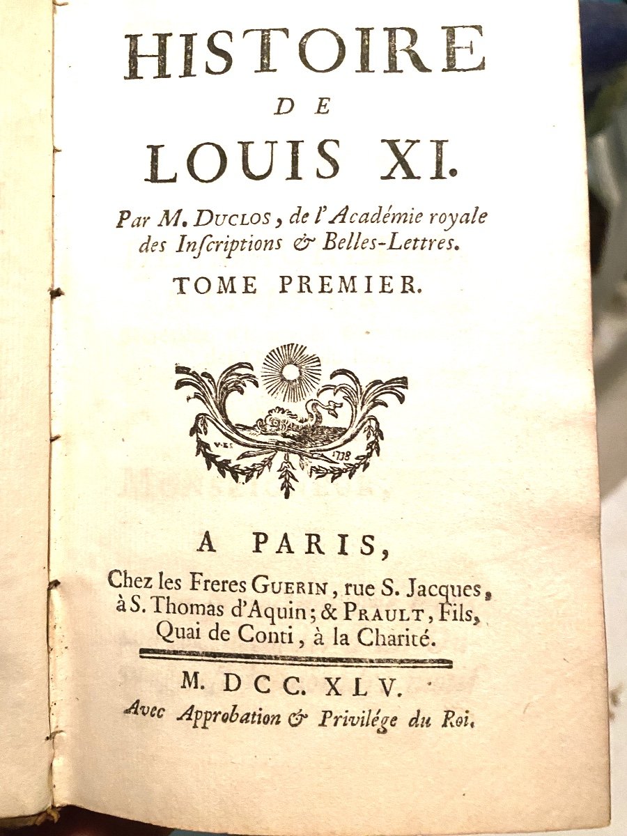 3 Volumes In 12 Aux Armoiries  Du XVIIIème: "Histoire De Louis XI , Par M. Duclos . Paris ,1745-photo-3