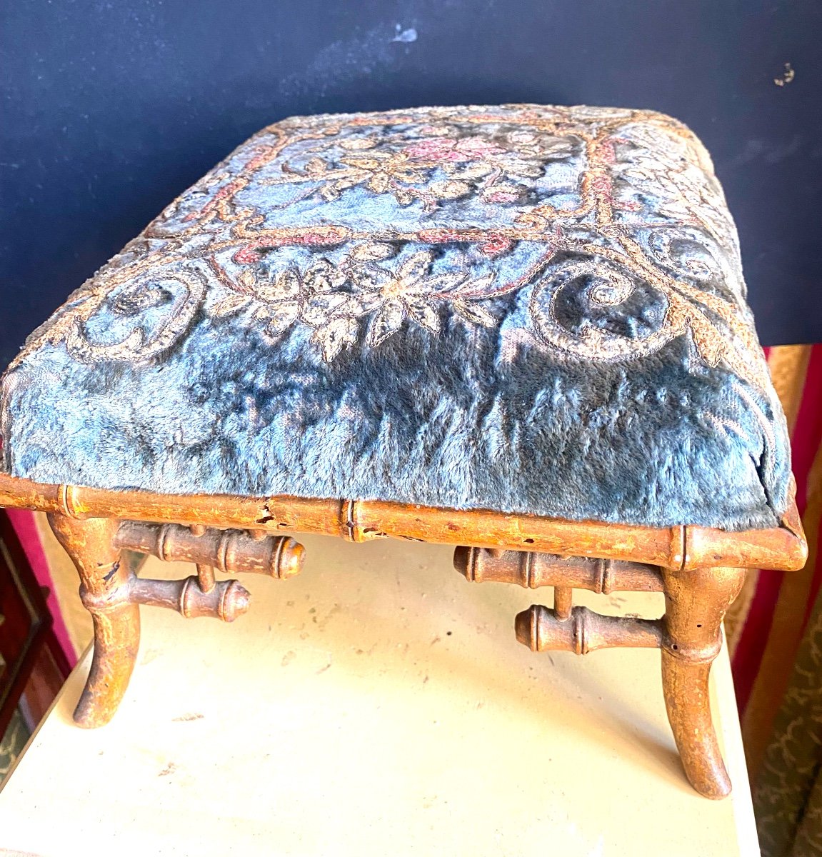 Beautiful Napoleon III Foot Stool, "golden Bamboo" Covered With Precious Embroidered Silk Velvet-photo-1