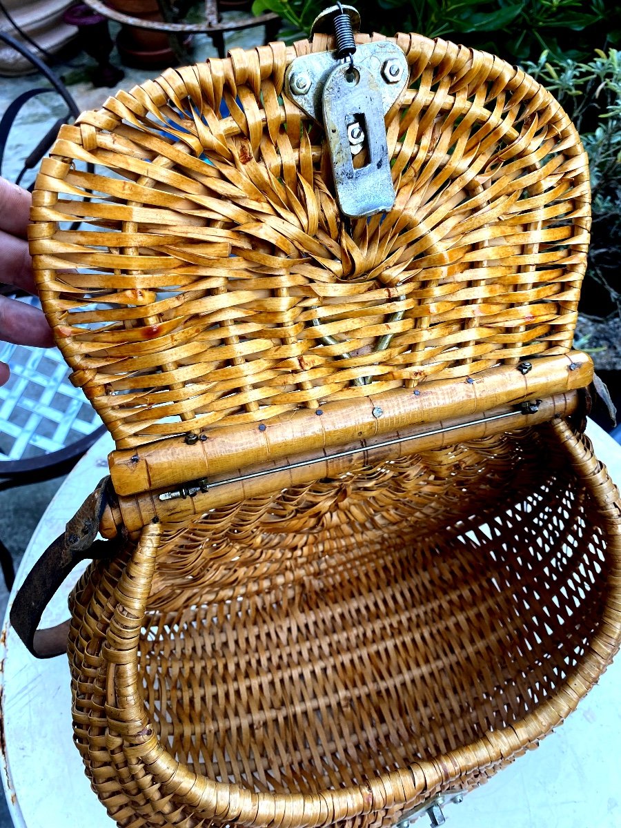 Preserved From Time This Beautiful Fisherman's Bag In Woven Rattan And Turned Wood From The 1930s-photo-4