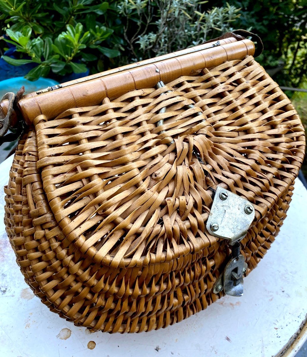 Preserved From Time This Beautiful Fisherman's Bag In Woven Rattan And Turned Wood From The 1930s