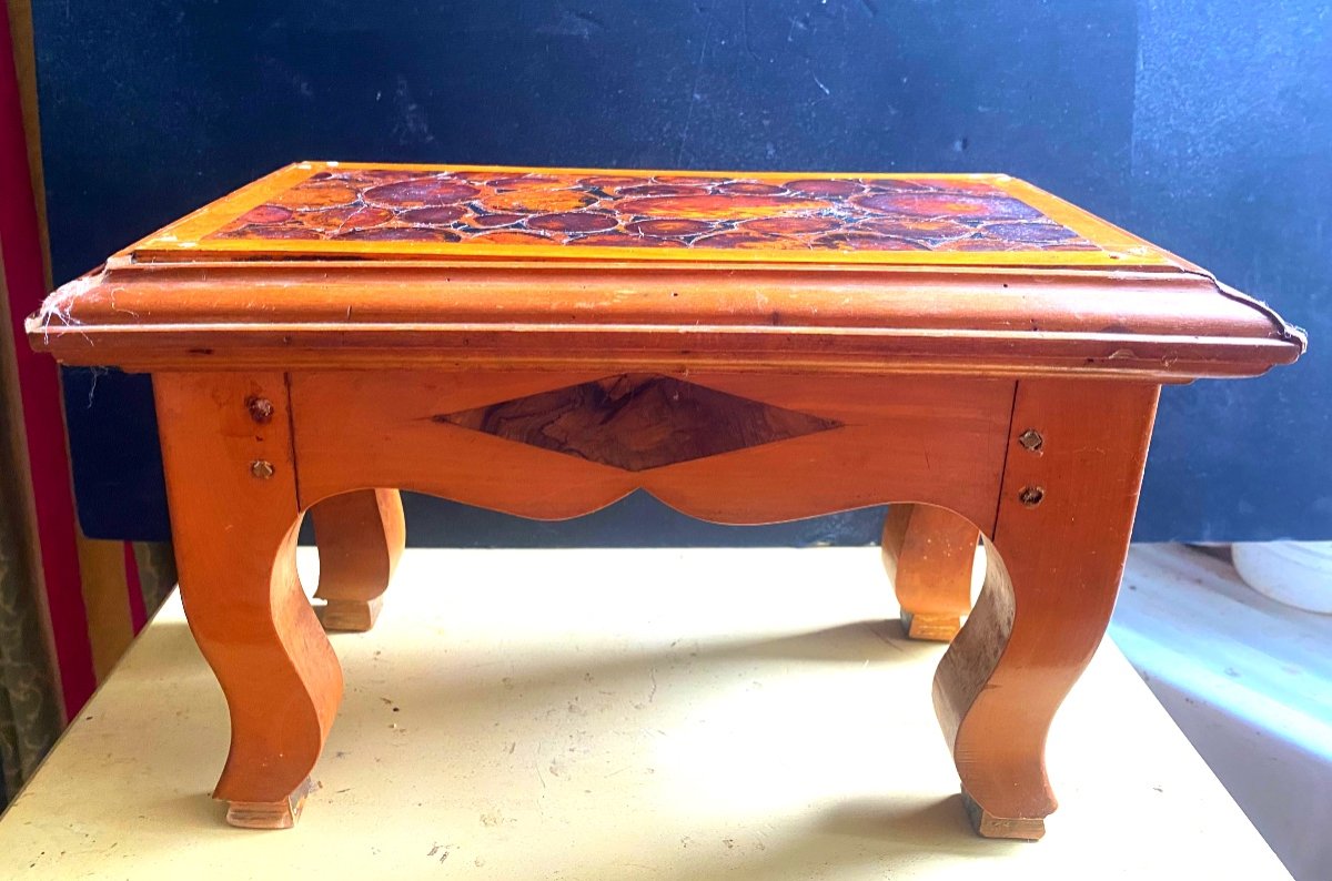  Beautiful Blond Walnut Footstool With Grenoble End Grain Wood Inlay Late 18th Century Axe