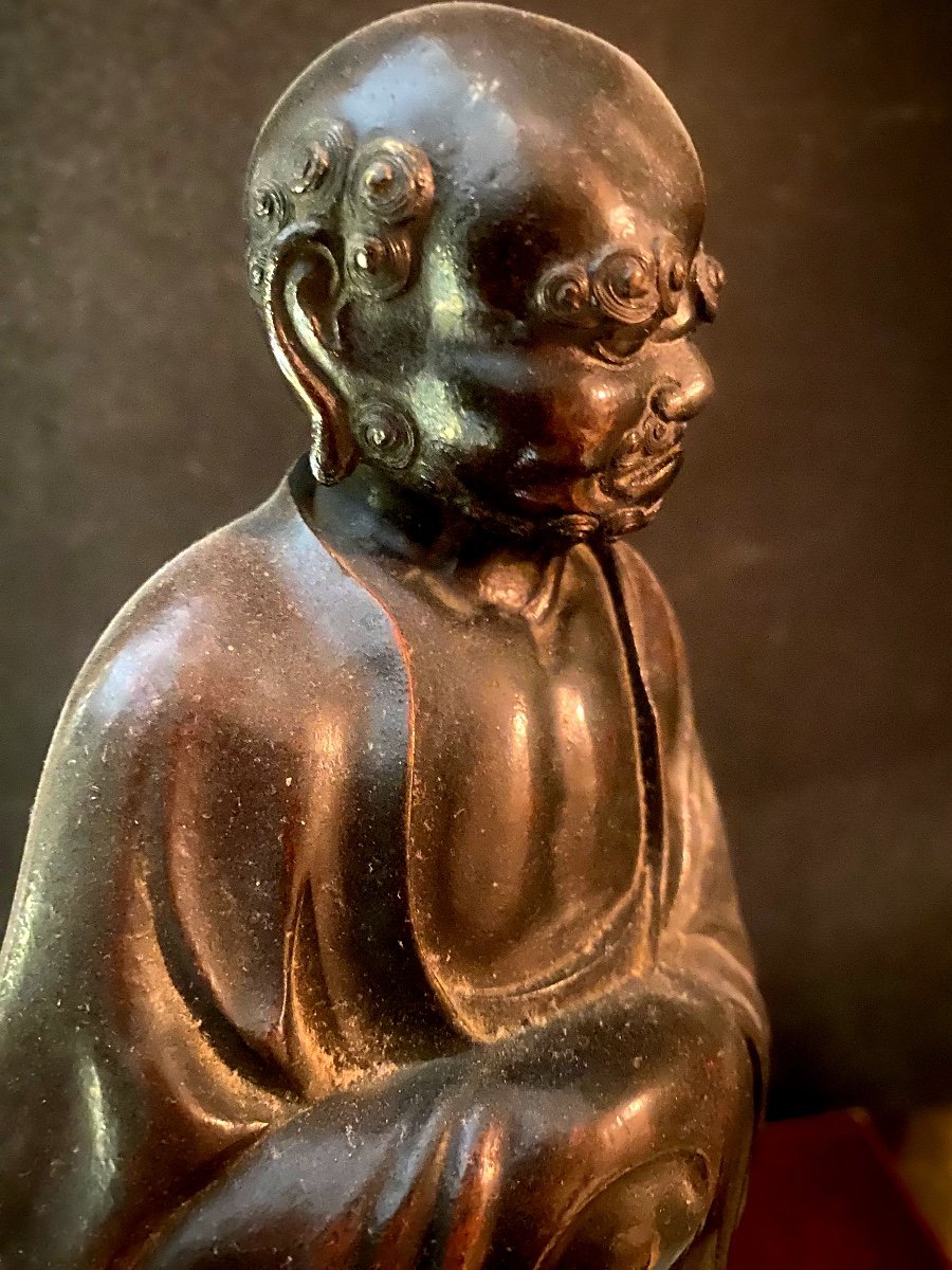 Rare Bronze Chinois ,début XVIIIème, Représentant Debout Le Bodhidharma Dans Son Habit De Moine-photo-4