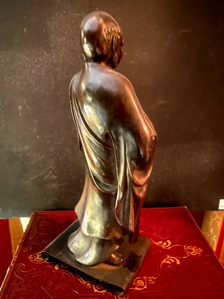 Rare Bronze Chinois ,début XVIIIème, Représentant Debout Le Bodhidharma Dans Son Habit De Moine-photo-1