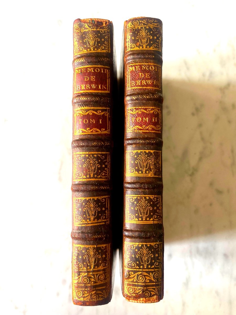 Belle édition ,deux Volumes In 12 . A Londres 1738 "mémoires Du Maréchal De Berwick Duc Et Pair