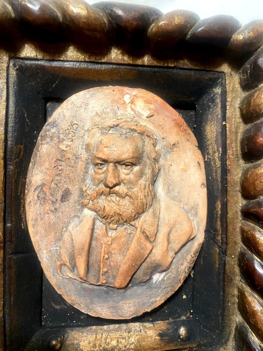 Terracotta Medallion Portrait Of "victor Hugo" In A Beautiful Gadrooned Frame Dated 1855-photo-2