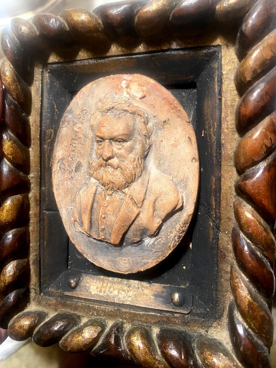 Terracotta Medallion Portrait Of "victor Hugo" In A Beautiful Gadrooned Frame Dated 1855-photo-3