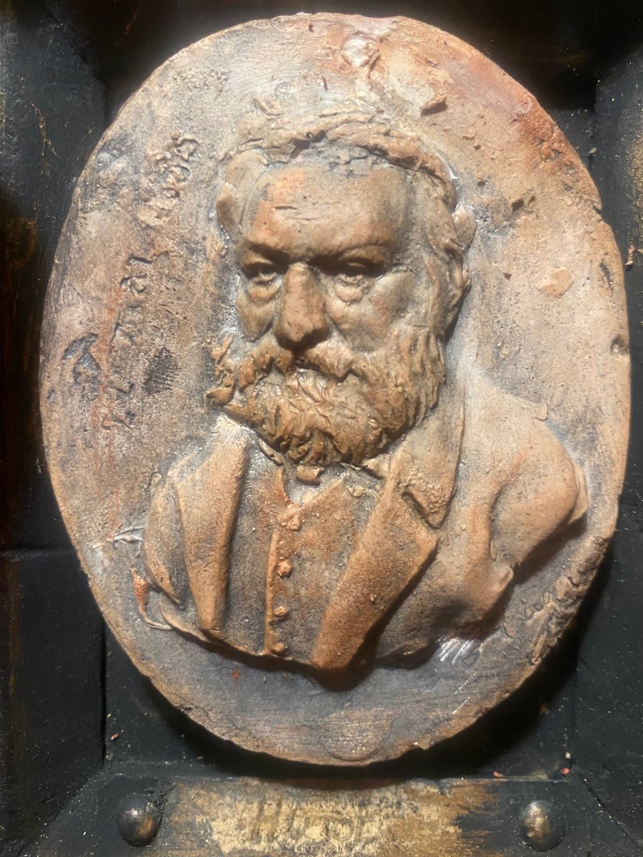 Terracotta Medallion Portrait Of "victor Hugo" In A Beautiful Gadrooned Frame Dated 1855-photo-1