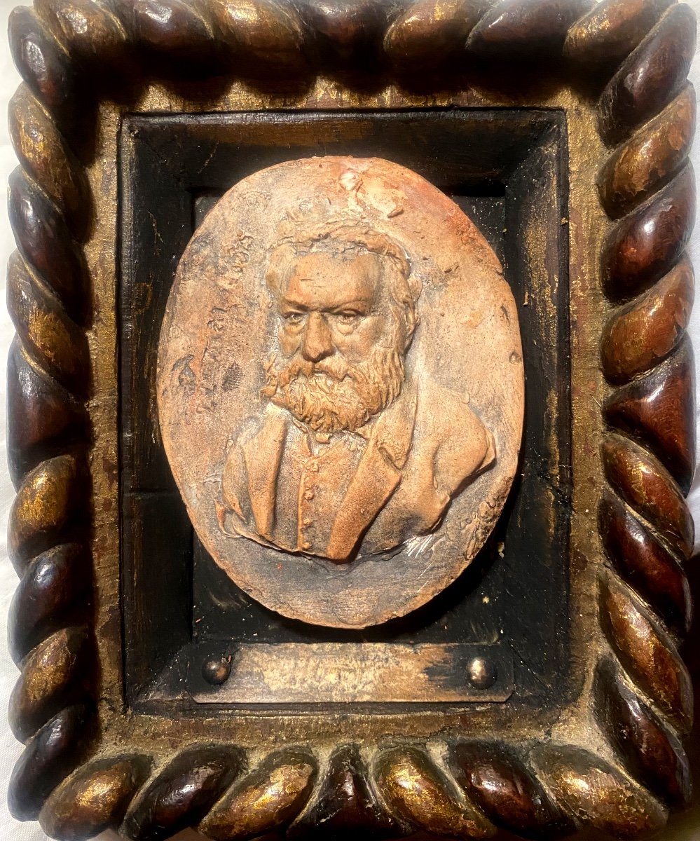 Terracotta Medallion Portrait Of "victor Hugo" In A Beautiful Gadrooned Frame Dated 1855