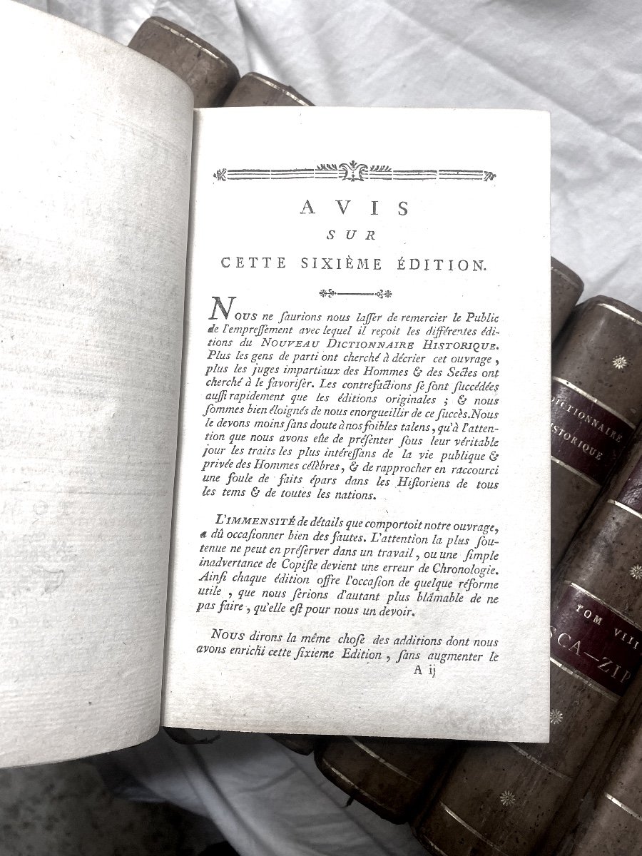 En 9 Beaux Volumes In 8 De 1786  à Caen ," Nouveau Dictionnaire Historique Ou Histoire Abrégée"-photo-2