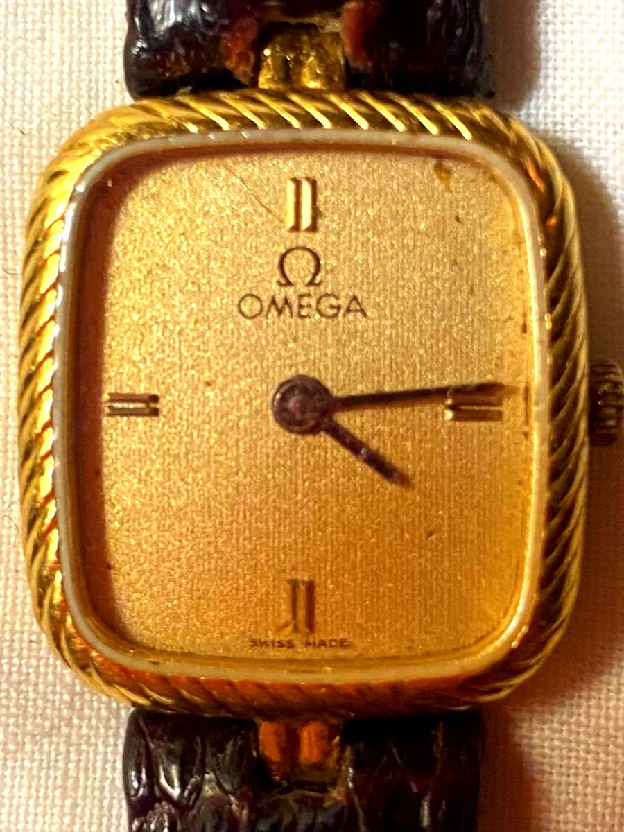 Très élégante Montre Oméga En Or Quartz, Poinçonnée Portant Le Numéro 1387 , Bracelet Crocodile-photo-2