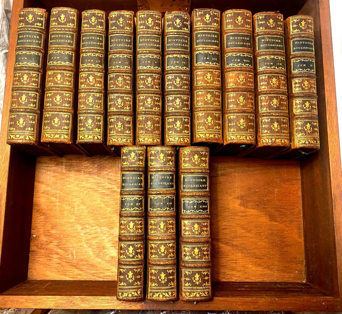 Très Belle Série In 12, En 13 Volumes :"abrégé De l'Histoire Ecclésiastique" à,utrecht  1748/54