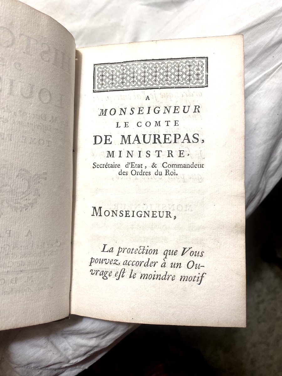 Belle "histoire De Louis XI" En 3vol. In 12, Aux Armes Sur Les Plats Par M. Duclos . Paris 1745-photo-3