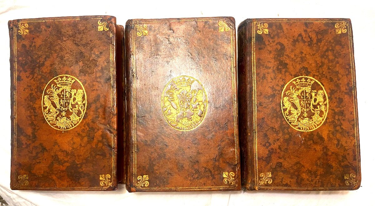 Belle "histoire De Louis XI" En 3vol. In 12, Aux Armes Sur Les Plats Par M. Duclos . Paris 1745-photo-8