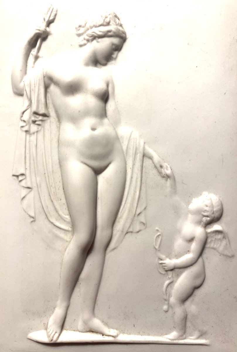 Belle Plaque De Porcelaine Blanche Encadrée d'Une Venus Recevant La Flèche De Cupidon XIXème-photo-6