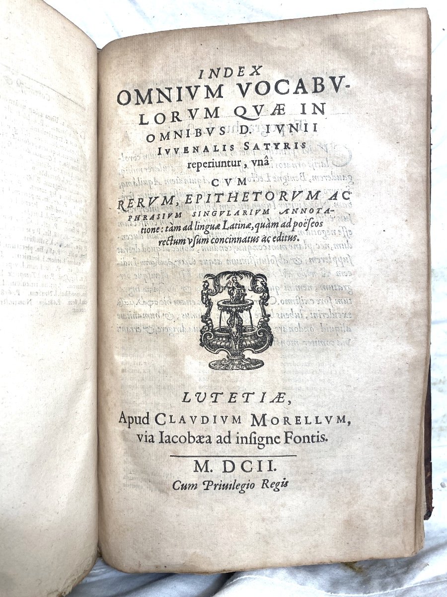 Rare 1602 Edition In A Strong Volume In 8 Of: "ivnii Jvvenalis Satyrae". Lutetiae Reliée Epo.-photo-1