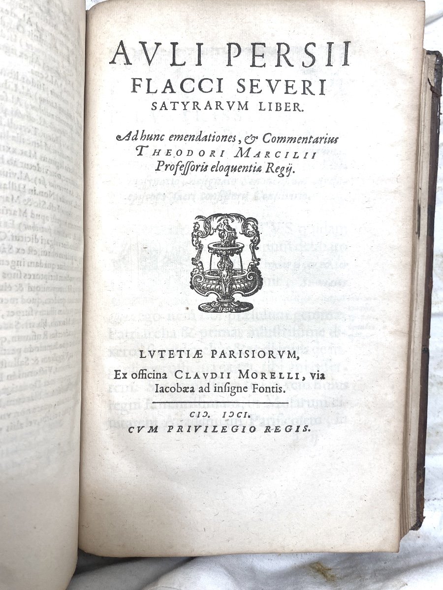 Rare 1602 Edition In A Strong Volume In 8 Of: "ivnii Jvvenalis Satyrae". Lutetiae Reliée Epo.-photo-3