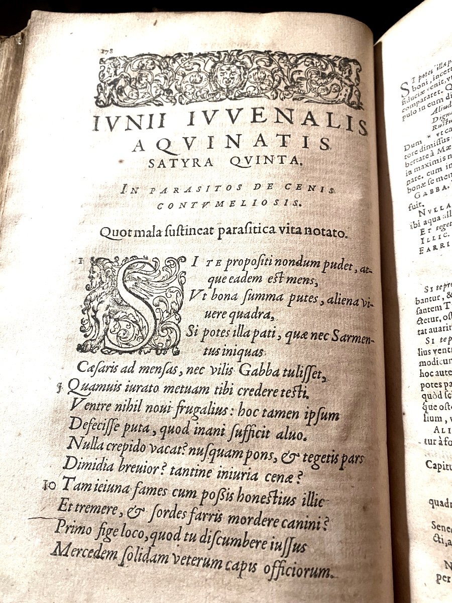 Rare 1602 Edition In A Strong Volume In 8 Of: "ivnii Jvvenalis Satyrae". Lutetiae Reliée Epo.-photo-4