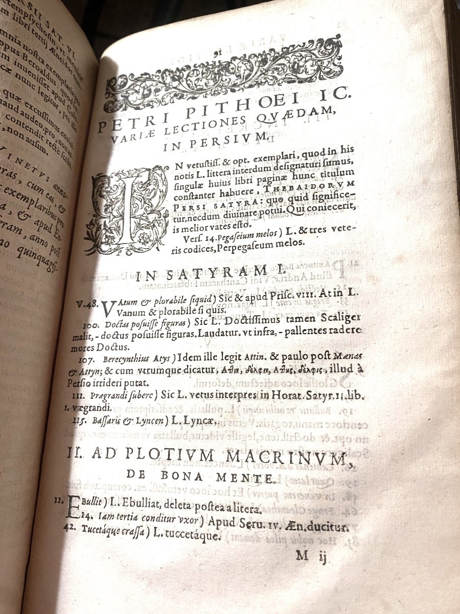 Rare 1602 Edition In A Strong Volume In 8 Of: "ivnii Jvvenalis Satyrae". Lutetiae Reliée Epo.-photo-7