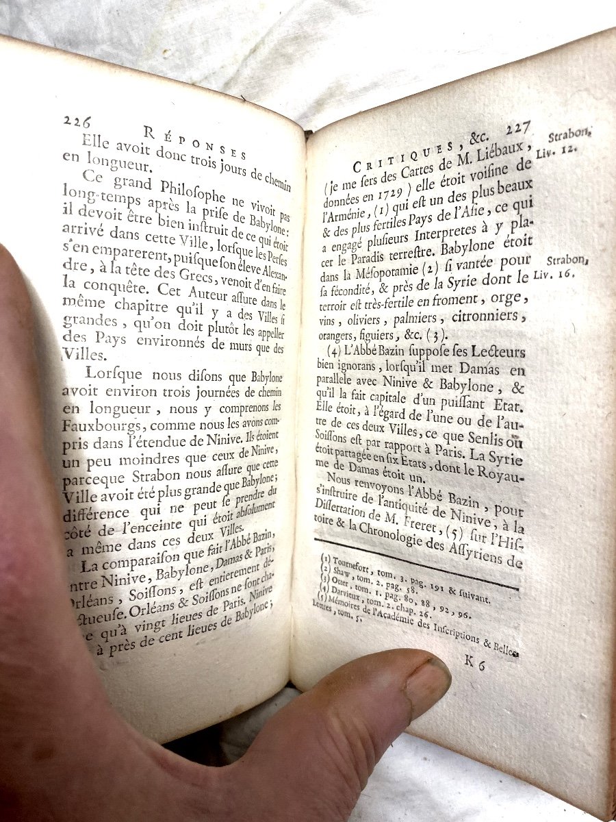 Beau Volume In 12 De 1774 Aux Armes d'Archevêque : Réponses Critiques Sur Plusieurs Difficultés-photo-5