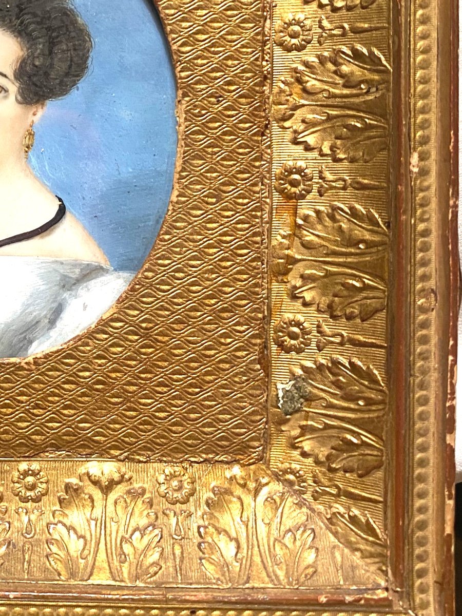 Miniature Portrait Of A "lady Of Quality" From The Restoration Period In Its Pretty Embossed Gilded Frame-photo-7