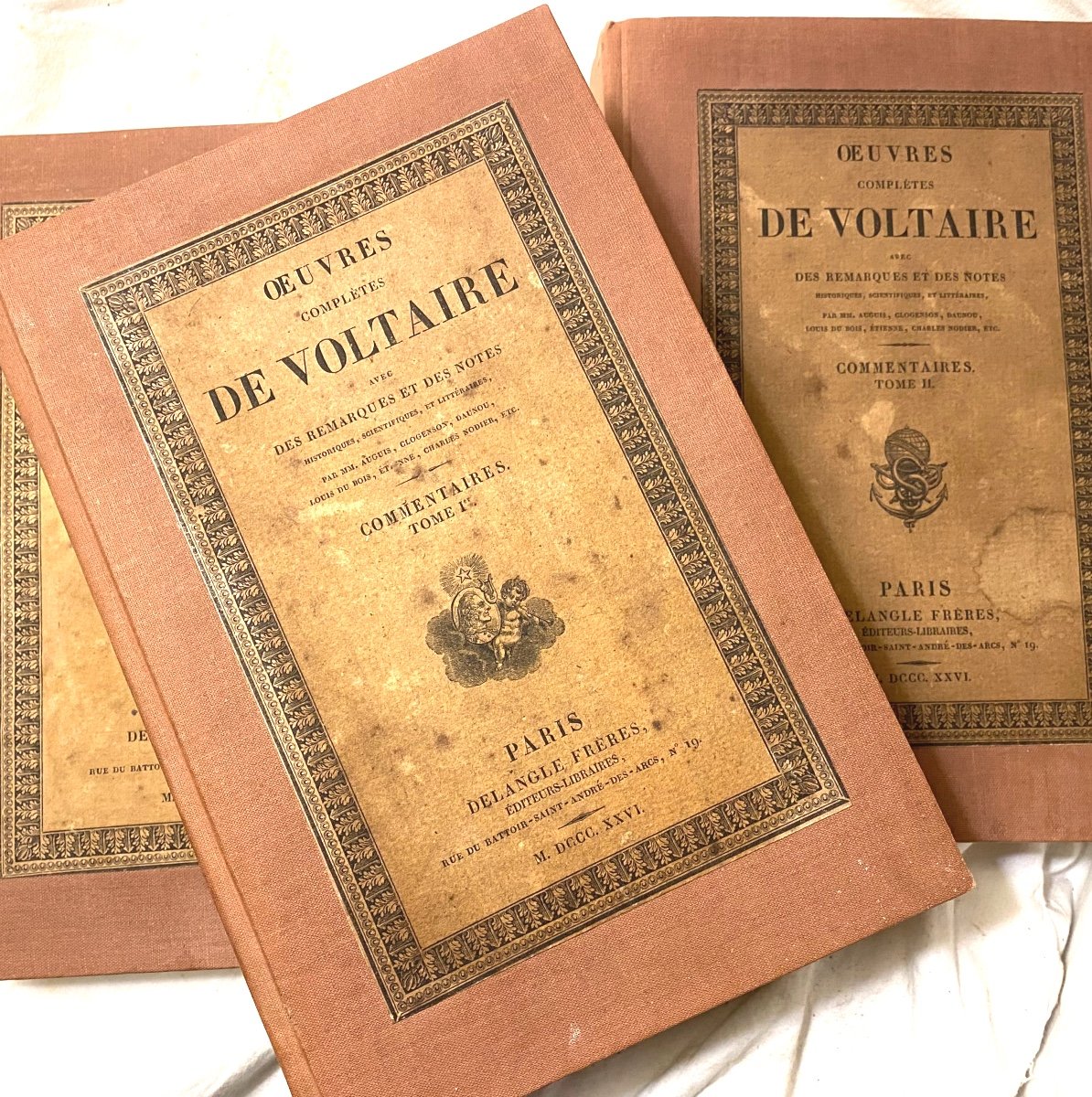 3 Large Volumes In 8 Cloth Of "commentaries On The Works Of Voltaire". Paris Delangle 1826 -photo-2