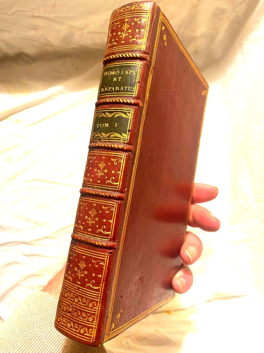 Rare Secret Box In 8 Full Red Morocco Gilded Irons Spine With Ribs, Framing Fillets 18th