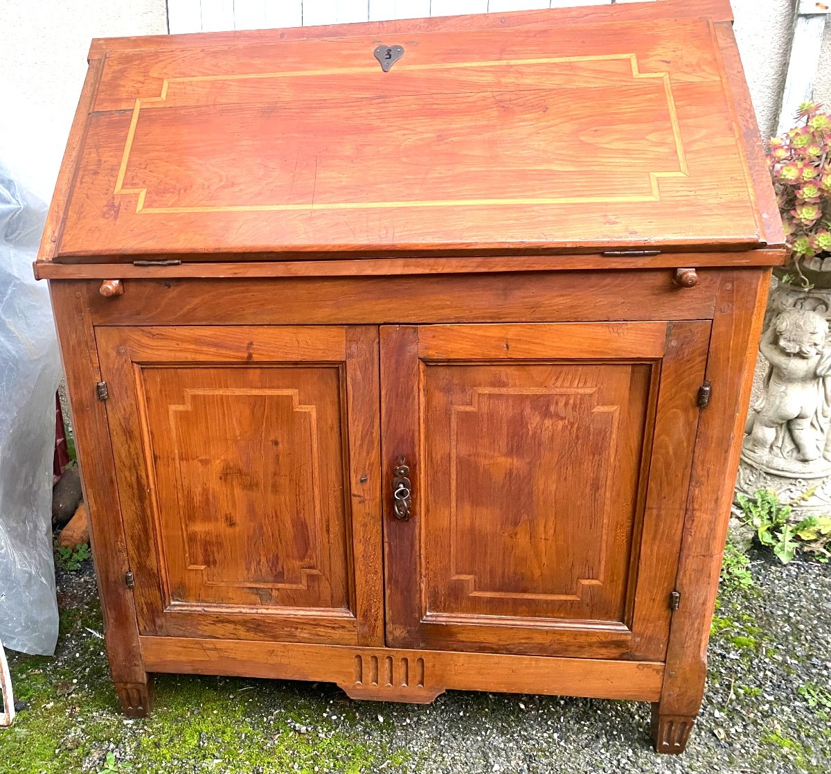 Beau Et élégant Bureau De Pente En Merisier Et Filet De Citronnier De Style Louis XVI Fin XVIII