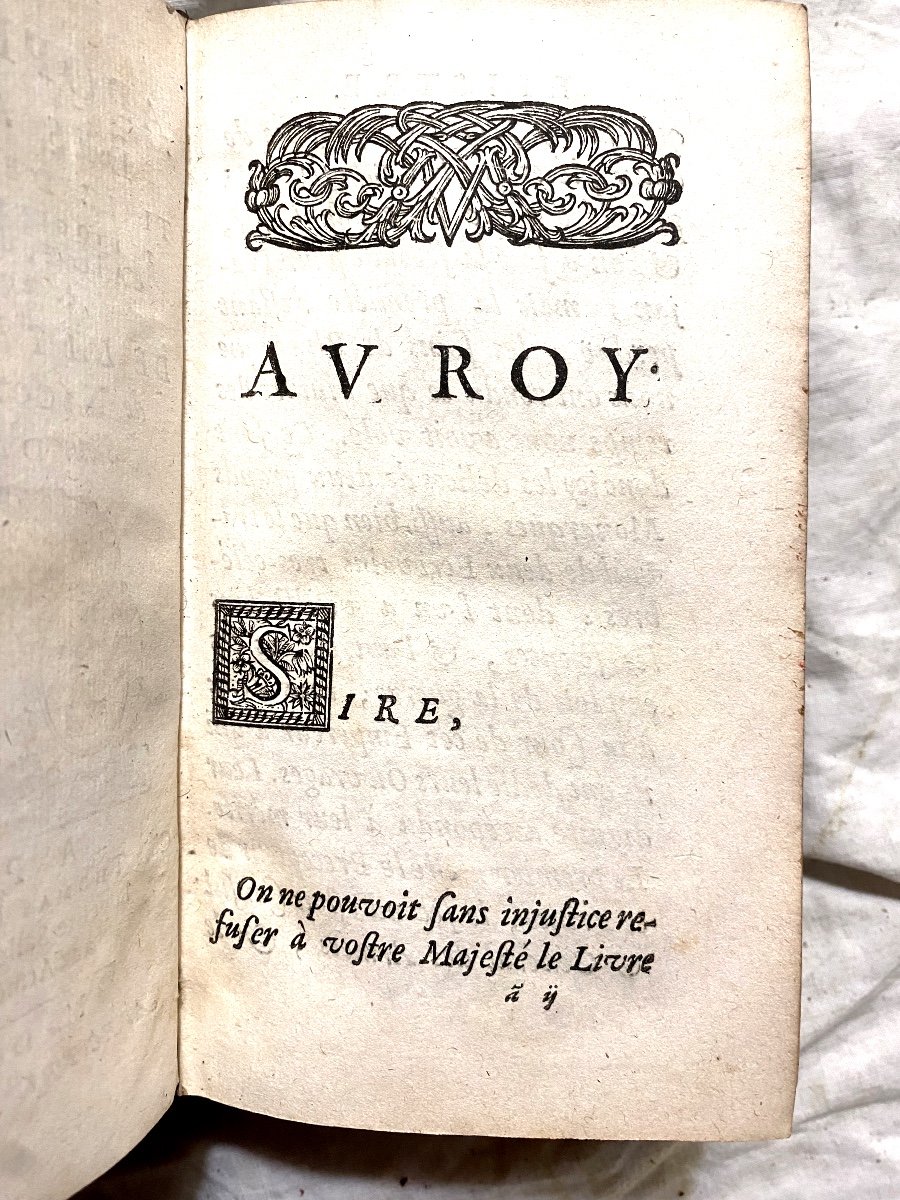 Strong Vol. In 12 With The Coat Of Arms In Paris 1664. "the Apophthegms Of The Ancients" Taken From Plutarch-photo-1