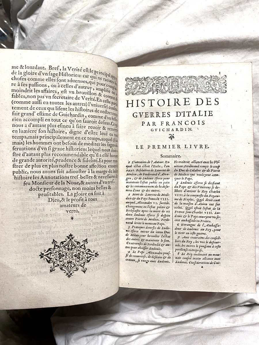 Rare Two Large Volumes In 8 From 1593: "history Of The Italian Wars" By François Guichardin-photo-1