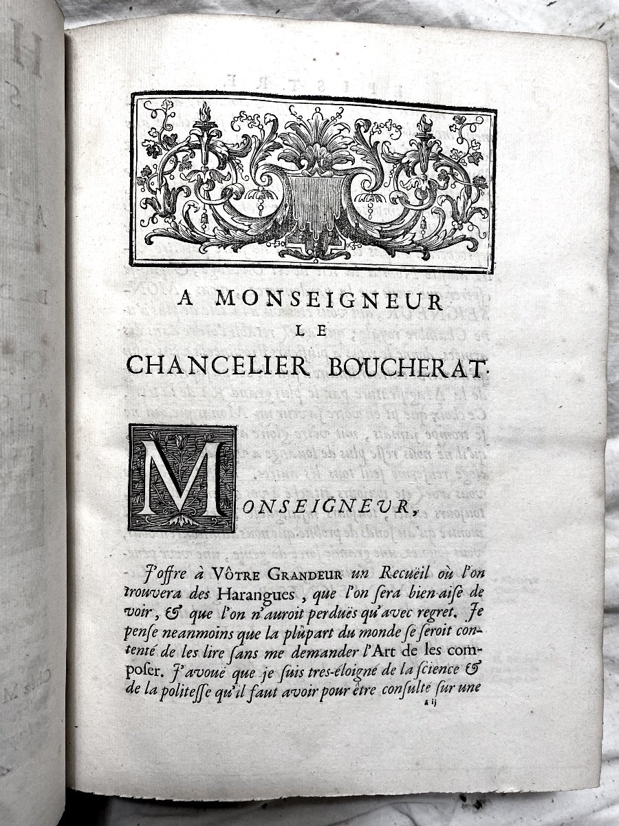 Vol. In 4 , 1713 : "Harangues Sur Toutes Sortes De Sujets Avec l'Art De Les Composer Vaumorière-photo-2