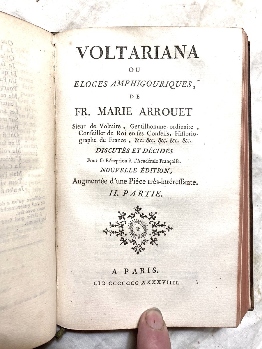 1 Volume In 8 "voltariana", Or Amphigouric Praises Of Fr. Marie Arrouet Lord Of Voltaire 18th-photo-4