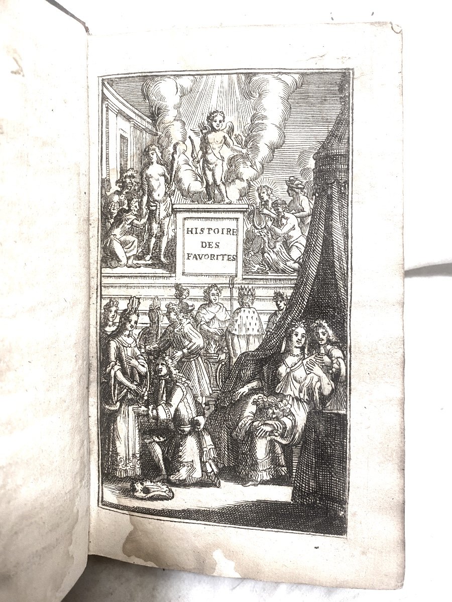 Beautiful Vol. In 12, Printed In Amsterdam In 1700: "history Of The Favorites.." Under Several Reigns-photo-3