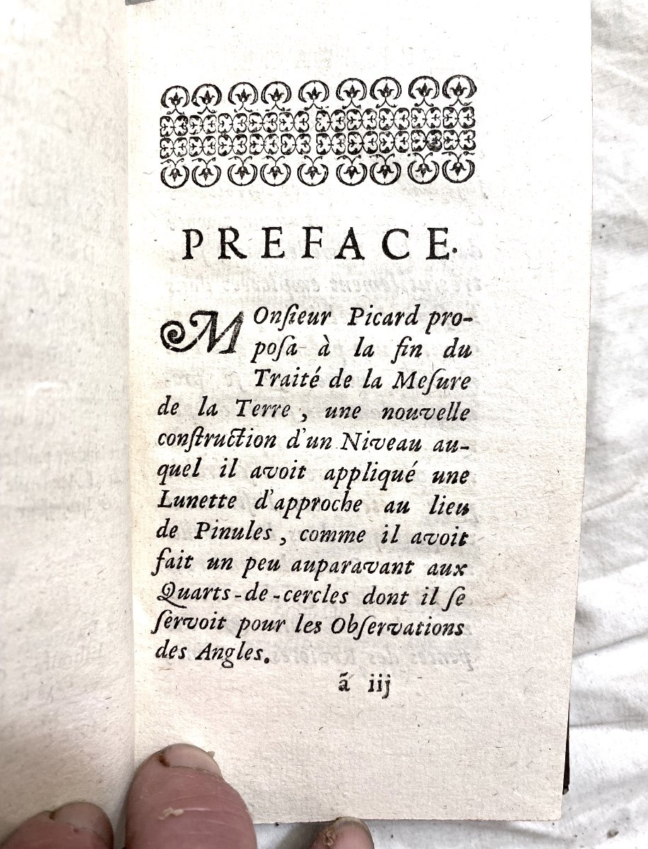 Beau" Traité Du Nivellement" Par M. Picard, Un Volume In 12 . A Paris, Chez Fr. Montalant 1728.-photo-1