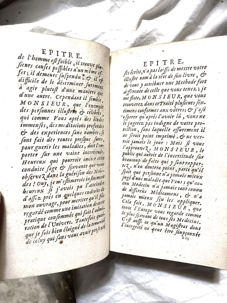 2 Vol. In 12 De 1707 :"Pratique Des Maladies Aigues Sur La Fermentation Des Liqueurs - Tauvry-photo-1