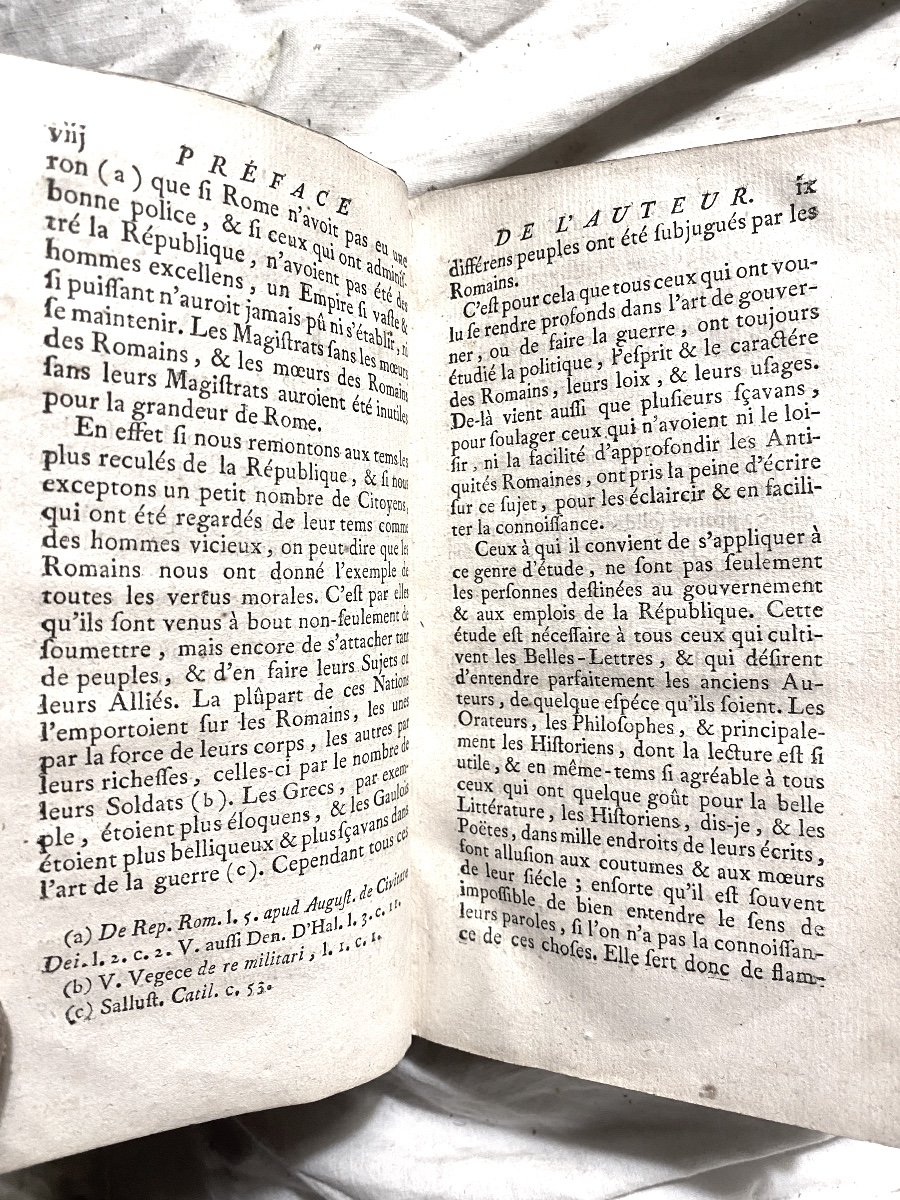 Very Famous Work Of The Historian Nieuport In Its Binding "with Arms" Customs Of The Romans..-photo-5