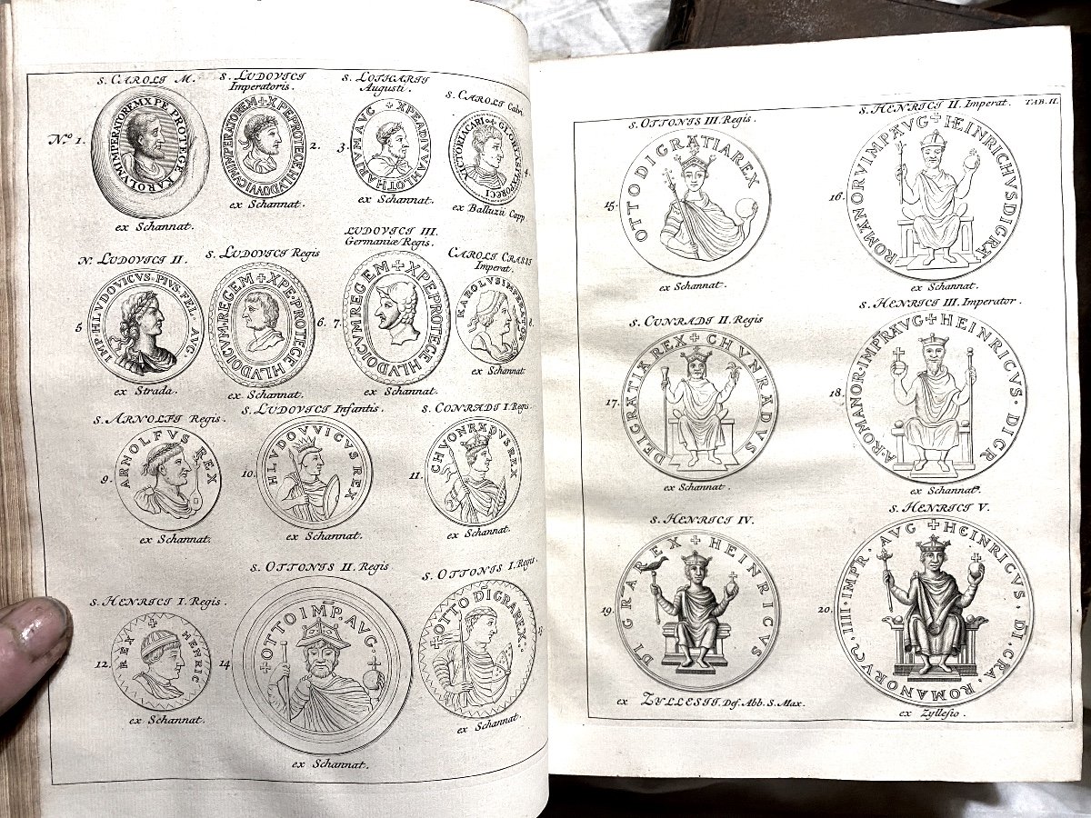 2 Beaux Vol.  In4 , Amsterdam, 1733 " Histoire De l'Empire" Par Mr. Heiss , Enrichie De Figures-photo-1