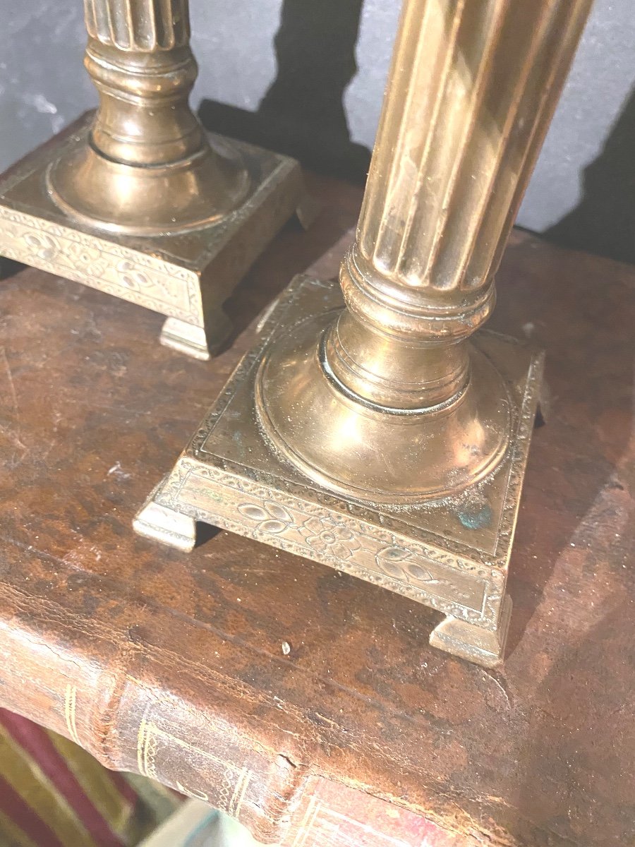 Beautiful Pair Of Bronze Candlesticks From The Late 18th Century With A "corinthian Column" From The Louis XVI Period -photo-7