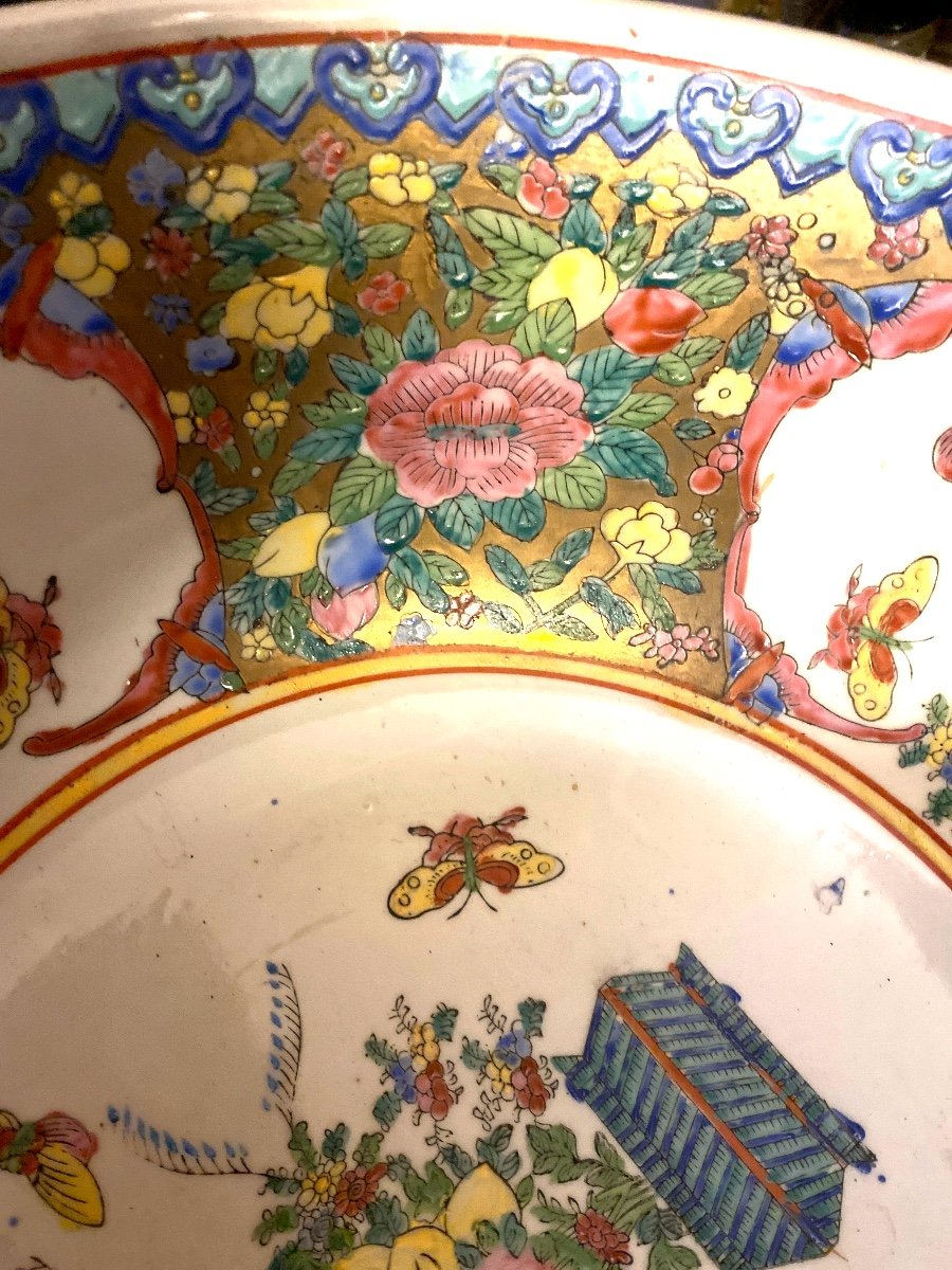 Spectaculaire  Bol à Punch Chinois Richement Décor De Cartouches Fleuris Animé De Papillons 20è-photo-7