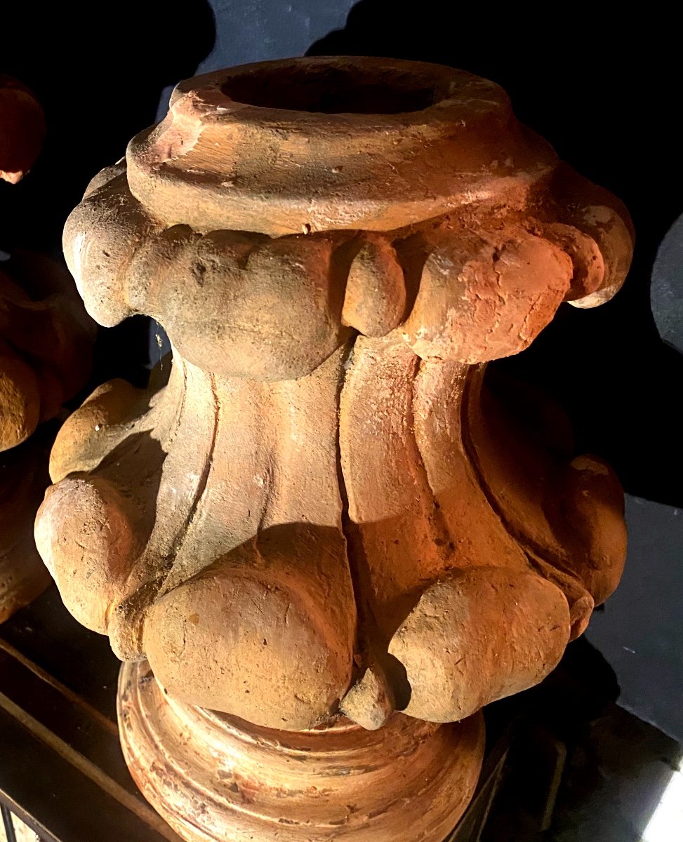 Decorative Pair Of 18th Century Elements. Castelnaudary Terracotta Plume Roof Punches-photo-7