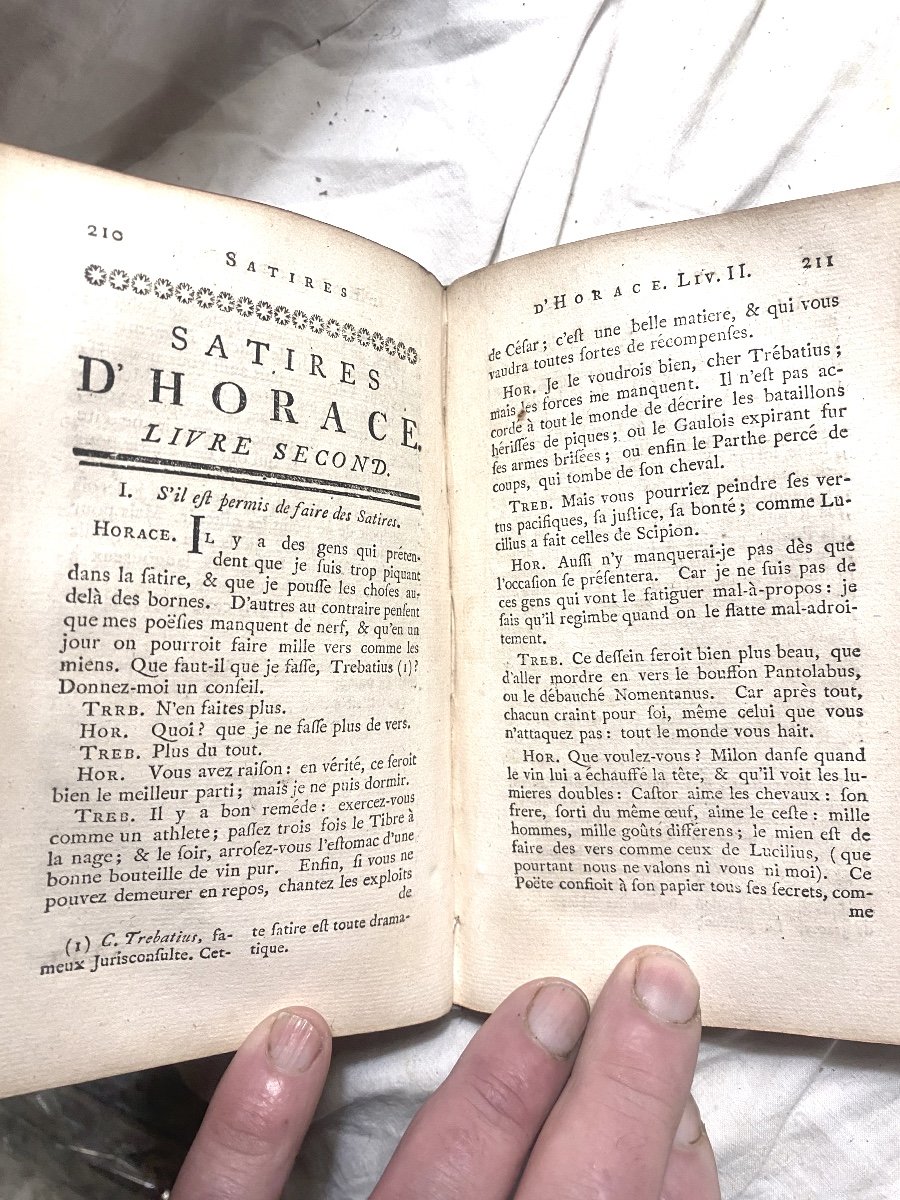 The Poems Of Horace, Translated Into French By Mr. Abbé Batteux; 1 Vol. In 12 Paris, 1758-photo-3