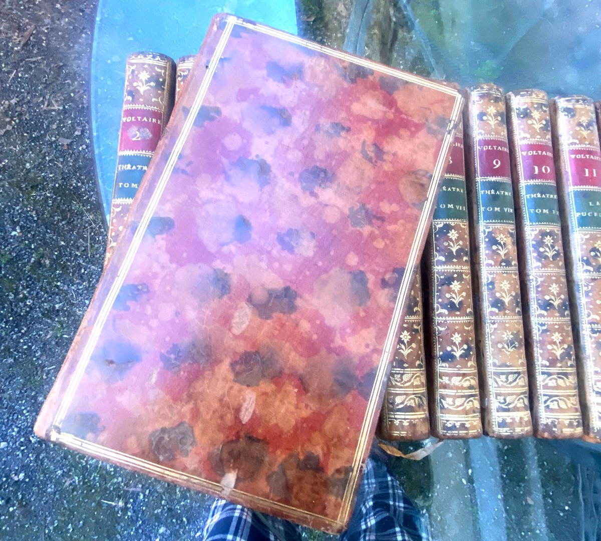 39/40: Volumes In 8 Tortoiseshell Calf "works Of Voltaire" Illustrated Edition, Called Framed. 1775-photo-2