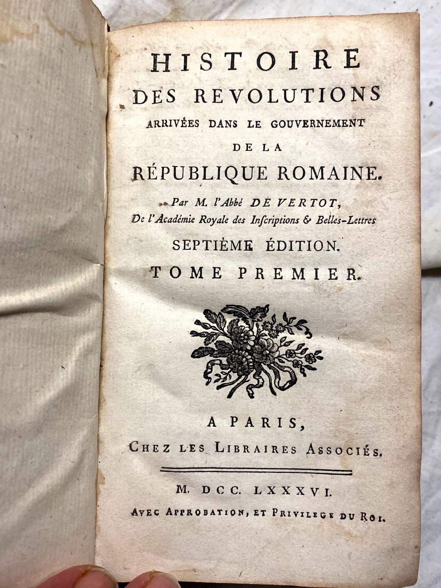 A Volume Of The History Of Revolutions... From The Roman Republic To Arms", By Ab. Vertot-photo-1